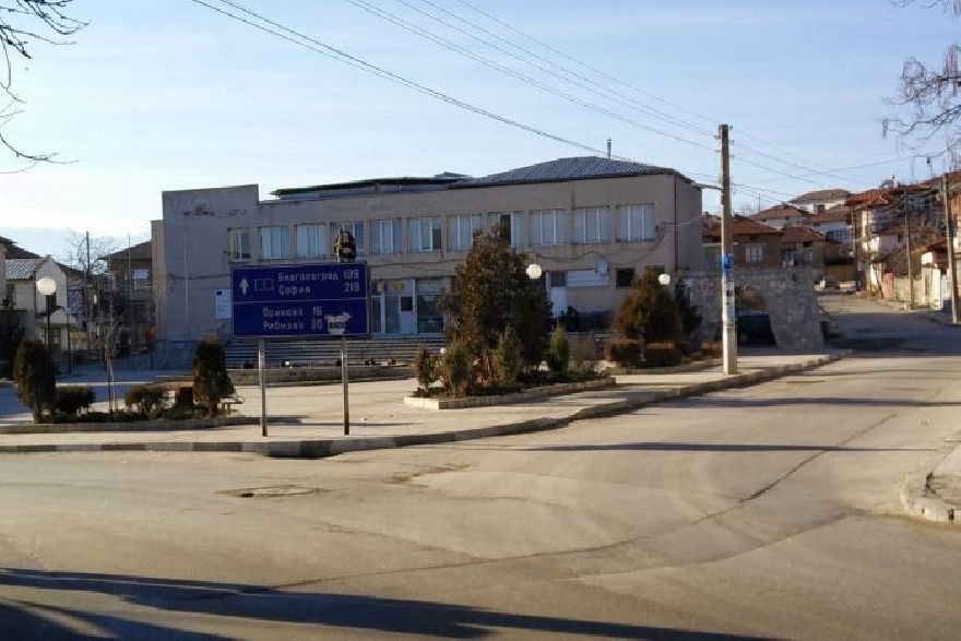 Подменят уличното осветление в община Гърмен Подменят уличното осветление в община Гърмен
